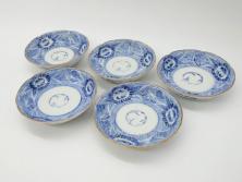 幕末〜明治期　伊万里焼　金襴手　色絵　染付　花桃文　5.4寸皿　約16.5cm　煌びやかで豪華な絵付けの深皿3枚セット(五寸四分、中皿、和食器、和皿)(R-062091)