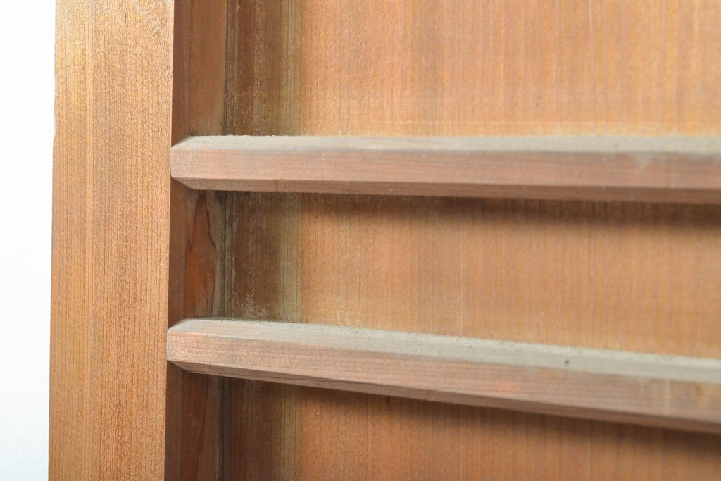 アンティーク建具　横桟付き　温かみを感じる杉材製扉(ドア、板戸、建具)(R-059230)