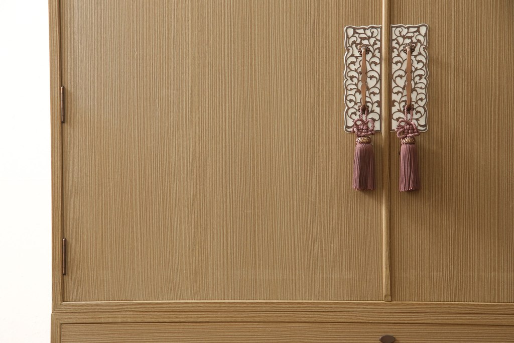 中古　国産民芸家具　職人手造り　木の温かみある色合いが魅力的な桐箪笥(並厚、和タンス、着物箪笥、衣装たんす、桐タンス)(R-059917)
