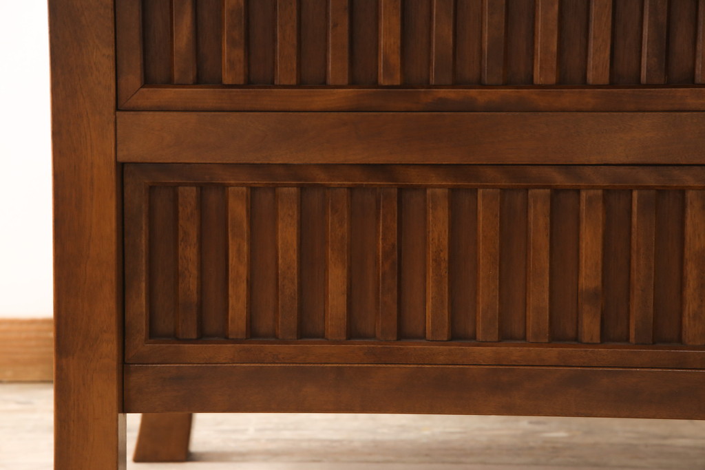 中古　民芸家具　カバ材(樺材)　団らんのひとときにおすすめ!和の趣溢れる囲炉裏テーブル(ダイニングテーブル、木製火鉢)(R-053532)