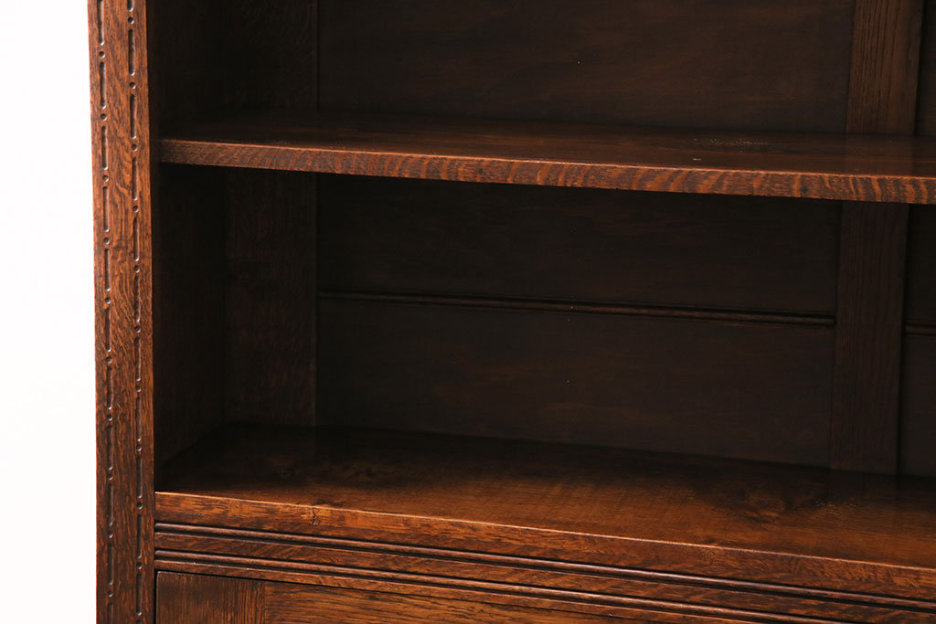 ヴィンテージ家具　イギリスビンテージ　オーク材　シックで重厚な佇まいのブックシェルフ(本棚、飾り棚、オープンラック)(R-049266)