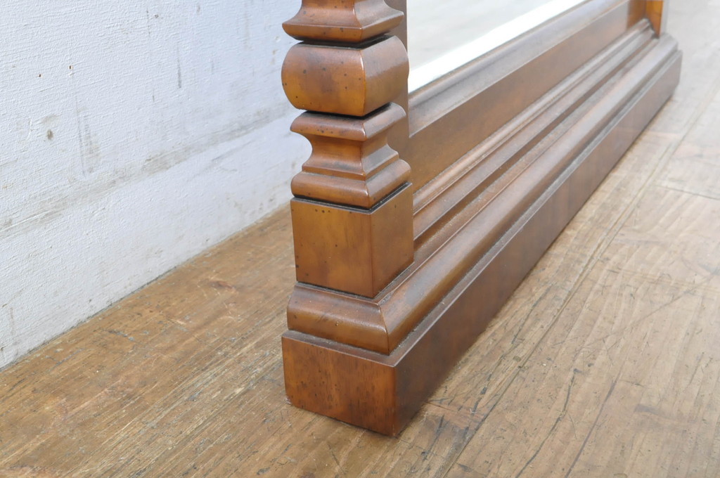 中古　希少モデル　DREXEL HERITAGE(ドレクセルヘリテイジ)　豪華な造りが目を惹くミラー(壁掛け鏡、姿見、店舗什器)(R-065110)