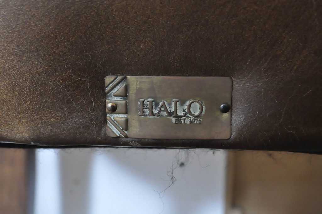 中古　ハロ(HALO)　アスプルンド(ASPLUND)取り扱い　CHESTER CHAIR(チェスターチェア)　重厚感のある佇まいが魅力的なチェア2脚セット(ダイニングチェア、椅子、イス)(R-065174)