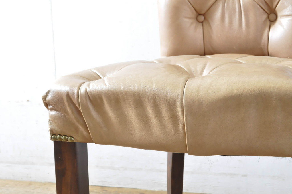 中古　美品　ハロ(HALO)　アスプルンド(ASPLUND)取り扱い　CHESTER CHAIR(チェスターチェア)　柔らかな色合いでインテリアに取り入れやすいチェア2脚セット(ダイニングチェア、椅子、イス)(R-065175)