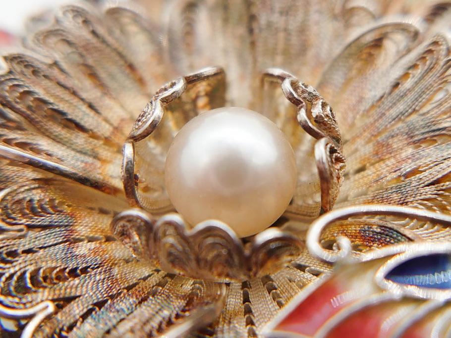 希少　アンティーク　金工　舞妓用　パール(真珠)　鮮やかな蝶と繊細な花の細工が目を引く豪華な帯留(ぽっちり、帯留め、着物道具、和装小物、アクセサリー、ブローチ、ケース付き)(R-078991)
