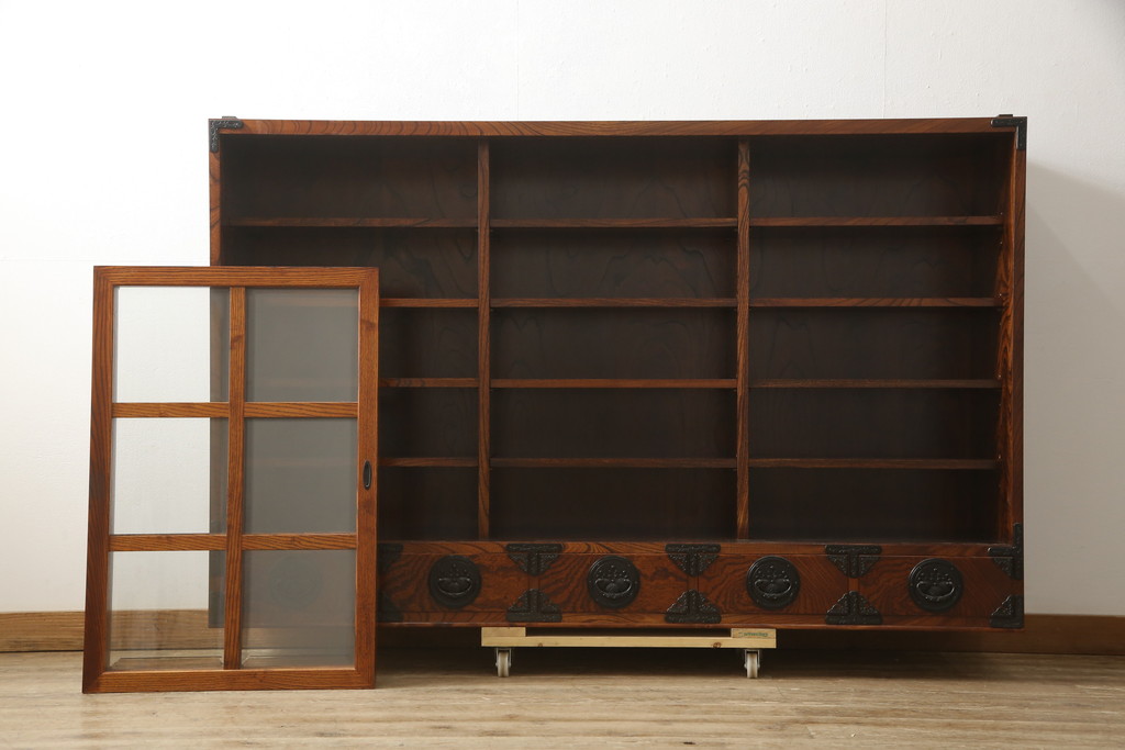 中古　美品　岩谷堂箪笥　収納力抜群! 上質な和の空間づくりに取り入れたい水屋箪笥サイドボード(キャビネット、食器棚、戸棚、収納棚)(R-059764)