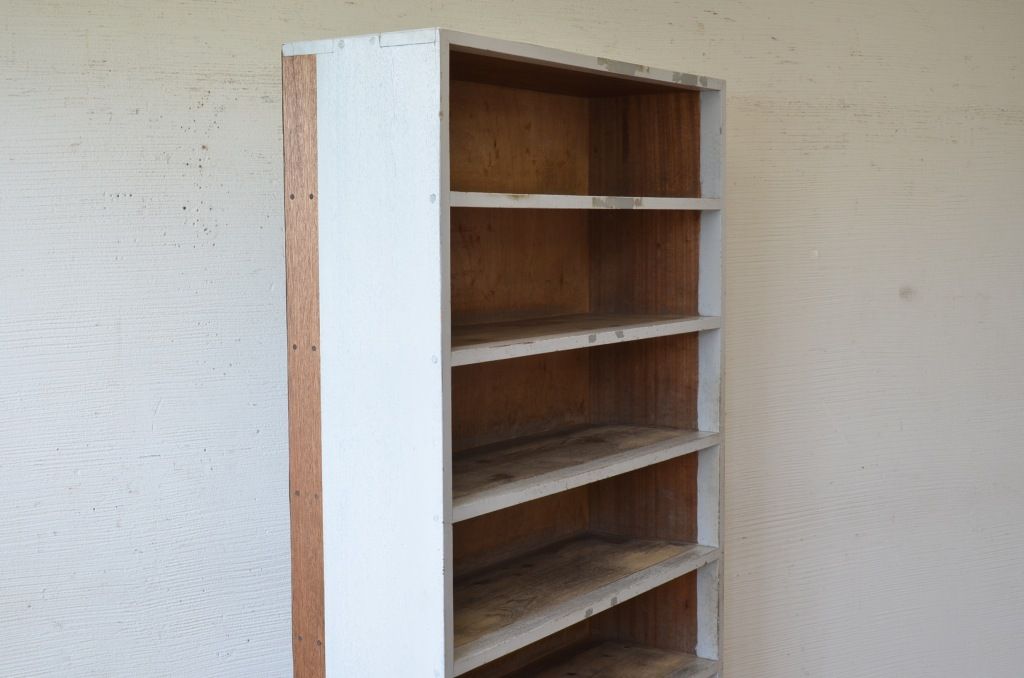 アンティーク家具　★アンティークペイント下駄箱(飾り棚)