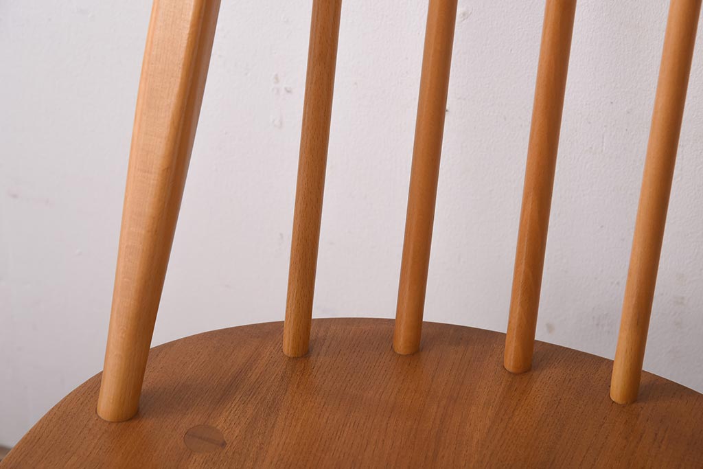 ヴィンテージ家具　イギリスビンテージ　ERCOL(アーコール)　木の温もり溢れるクエーカーチェア(椅子)(2)