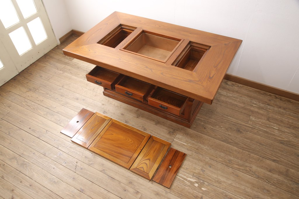 中古　美品　総ケヤキ材　こだわりの和空間にもってこい!上質な囲炉裏テーブル(火鉢、ダイニングテーブル)(R-052188)