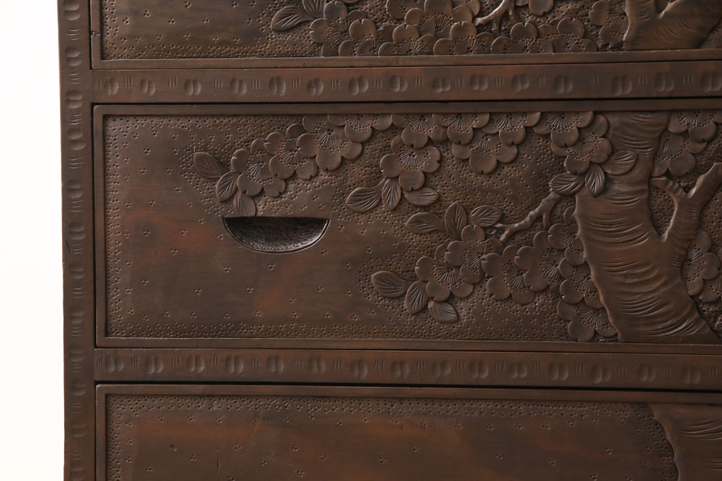 和製ビンテージ　軽井沢彫り　前面を大胆に使った彫刻がインパクト抜群のチェスト(引き出し、タンス、収納箪笥、ヴィンテージ)(R-054076)