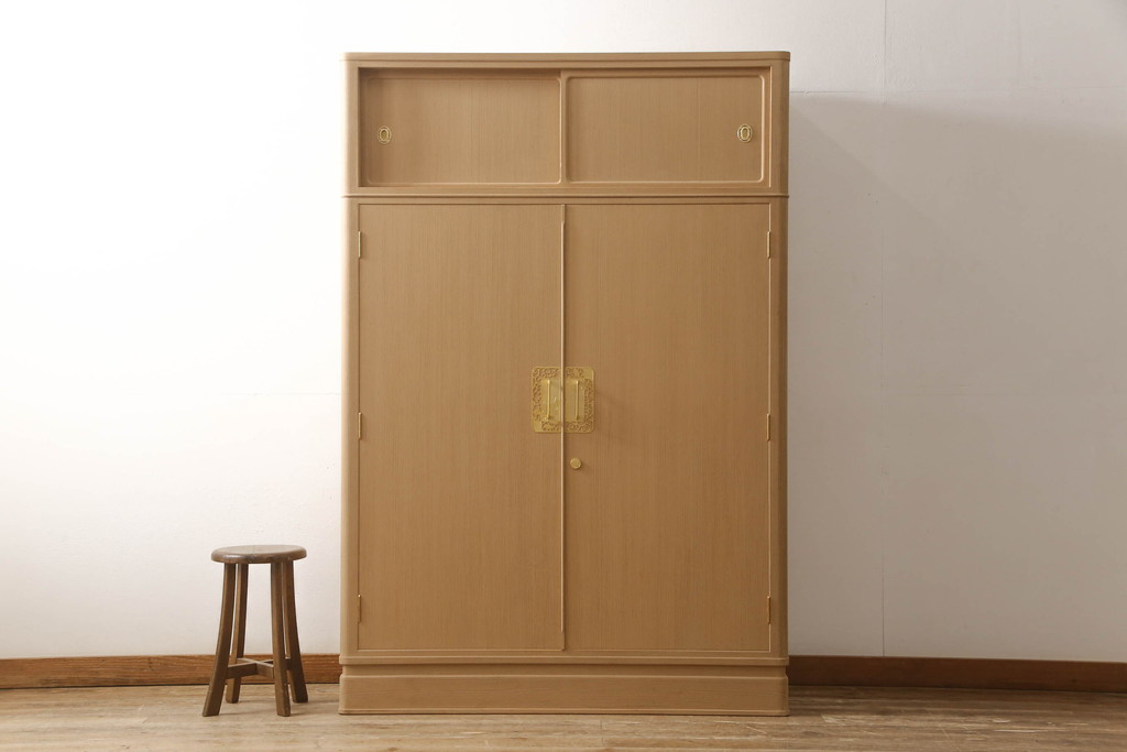 中古　美品　伝統工芸士　中田静夫　すっきりとした佇まいが気品を感じさせる紀州総桐箪笥(定価約180万円)(胴丸、桐たんす、着物箪笥、和タンス、引き出し、バラ売り可能)(R-058734)