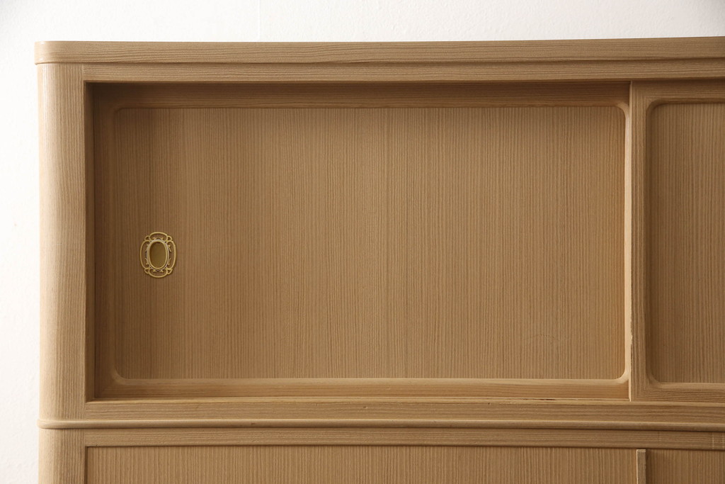 中古　美品　伝統工芸士　中田静夫　すっきりとした佇まいが気品を感じさせる紀州総桐箪笥(定価約180万円)(胴丸、桐たんす、着物箪笥、和タンス、引き出し、バラ売り可能)(R-058734)