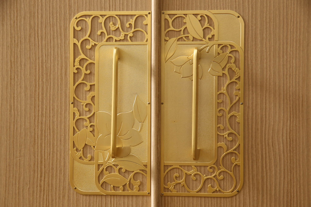 中古　美品　伝統工芸士　中田静夫　すっきりとした佇まいが気品を感じさせる紀州総桐箪笥(定価約180万円)(胴丸、桐たんす、着物箪笥、和タンス、引き出し、バラ売り可能)(R-058734)