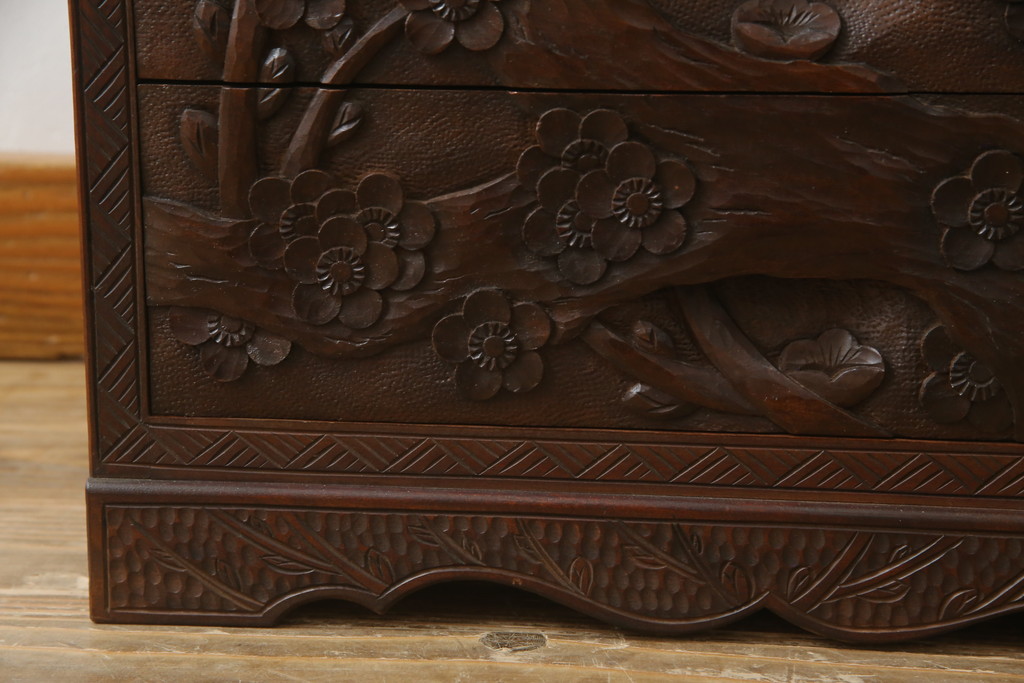 中古　美品　伝統工芸　日光彫り　細部まで施された彫りが美しい小引き出し(卓上収納、小物収納)(R-069061)