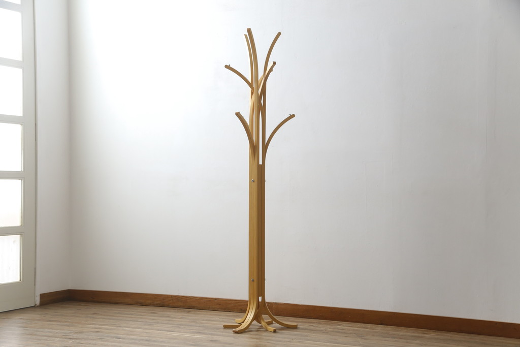中古　美品　天童木工(Tendo)　ALBERO(アルベロ)　KEN OKUYAMA(奥山清行) デザイン 美術品のような佇まいが美しいコートハンガー(ポールハンガー、帽子掛け、店舗什器)(R-076499)
