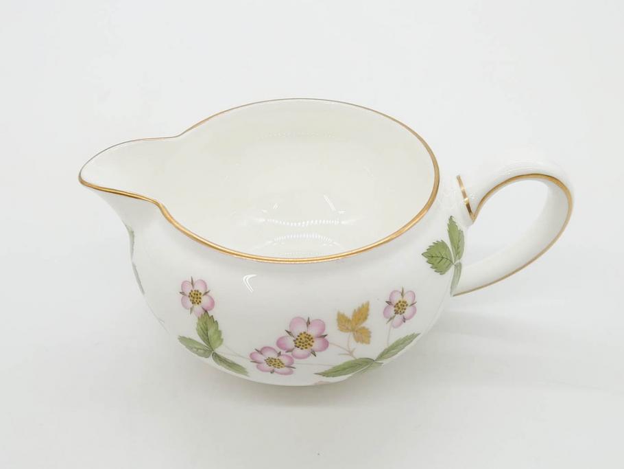 イギリス　WEDGWOOD(ウェッジウッド)　WILD STRAWBERRY(ワイルド ストロベリー)　R4406　苺のデザインが可愛らしいシュガーポット&クリーマー2点セット(イチゴ、いちご、ミルクジャー、ミルクポット、ボンボン入れ、洋食器、金彩、白磁、ボーンチャイナ、英国)(R-079003)