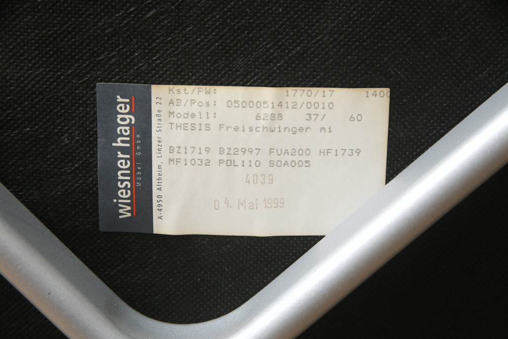 中古　ウィスナーハーガー(wiesner hager)　モダンでスタイリッシュな空間作りにおすすめのミーティングチェア2脚セット(会議用チェア、オフィスチェア、アームチェア)(R-078716)
