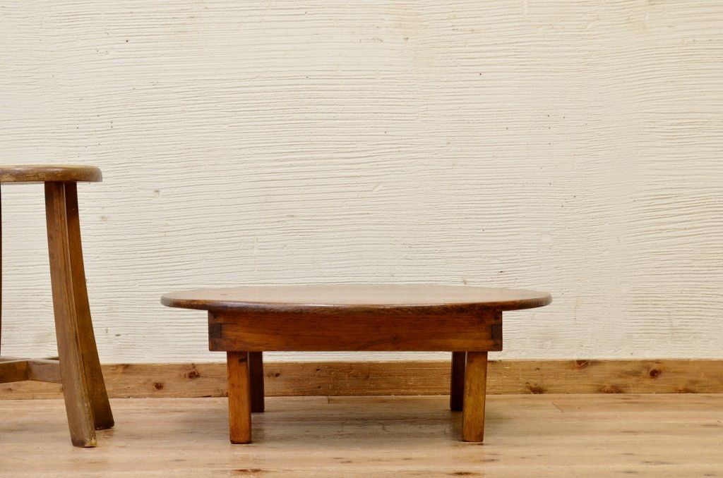 アンティーク家具　丸型アンティークテーブル
