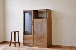 レトロ家具　レトロなデザインのアンティーク本箱(ブックケース)