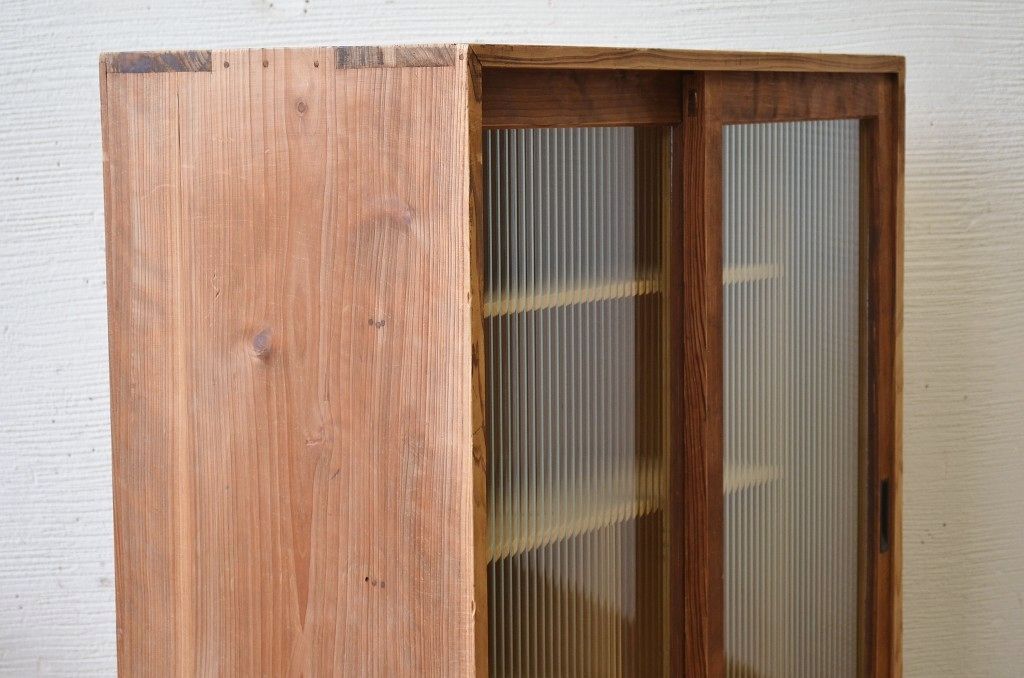 アンティーク家具　古い木味のモールガラスアンティーク下駄箱(収納棚)