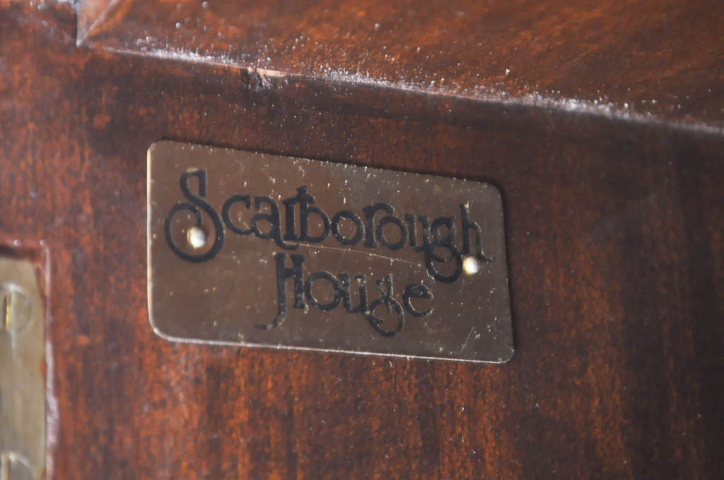 中古　アメリカ高級輸入家具　IDC大塚家具取り扱い　Scarborough House(スカボローファインファニチャー)　マホガニー材のテレビ台(テレビボード、ローボード、リビングボード)(定価約94万円)(R-071194)