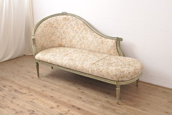 中古　高級輸入家具　ヨーロッパ　優しい色合いで上品な雰囲気を醸し出すシェーズロング(カウチソファ、長椅子)(R-054453)