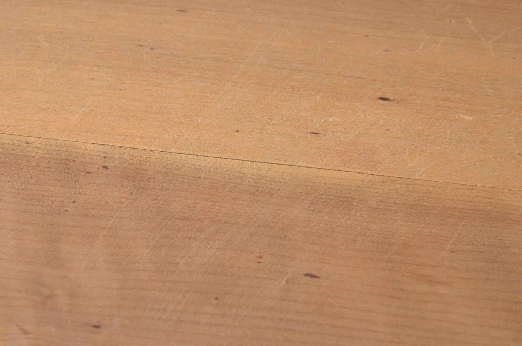 アンティーク家具　アンティーク　DIYにもぴったり!古い木味の大きな脚付き裁ち板
