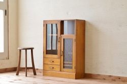 レトロ家具　レトロなデザインの変り型アンティーク本箱