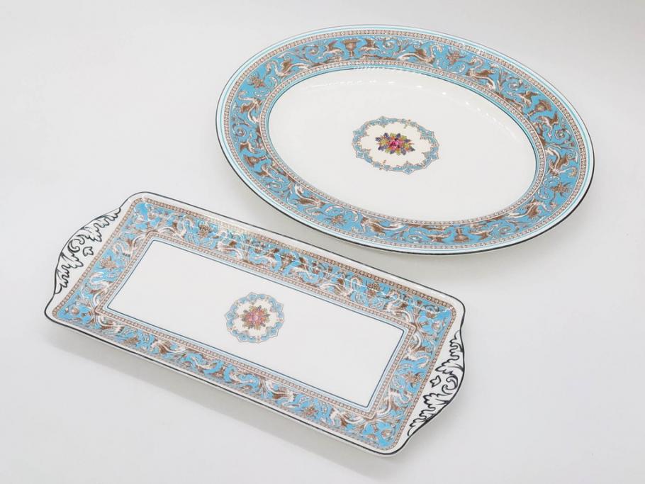 イギリス　WEDGWOOD(ウェッジウッド)　FLORENTINE TURQUOISE(フロレンティーン ターコイズ)　重厚感のあるデザインが魅力のオーバルプレート・サンドイッチトレー2枚セット(グロテスク文様、フルーツ、果物、お盆、トレイ、皿、スクエアプレート、洋食器、英国)(R-079014)