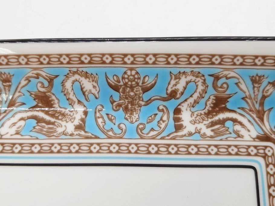 イギリス　WEDGWOOD(ウェッジウッド)　FLORENTINE TURQUOISE(フロレンティーン ターコイズ)　重厚感のあるデザインが魅力のオーバルプレート・サンドイッチトレー2枚セット(グロテスク文様、フルーツ、果物、お盆、トレイ、皿、スクエアプレート、洋食器、英国)(R-079014)