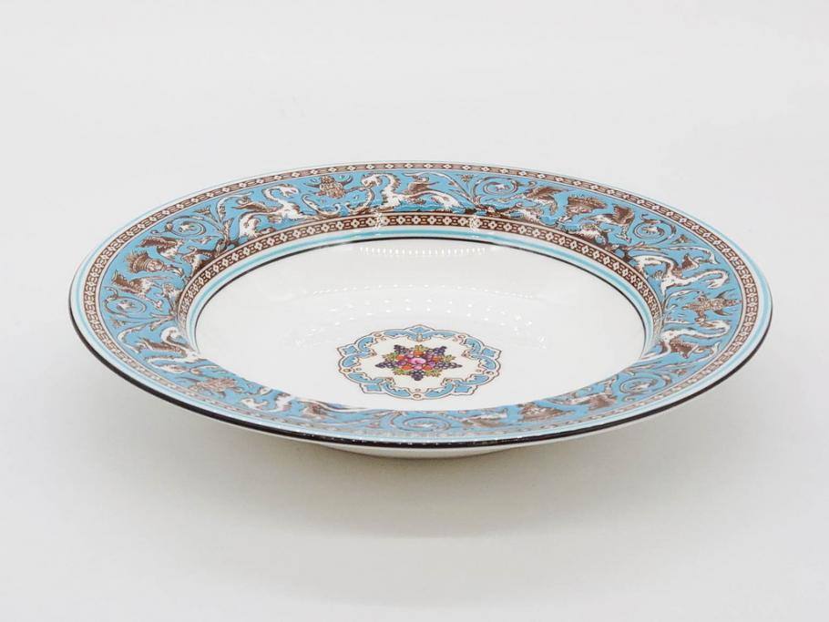 イギリス　WEDGWOOD(ウェッジウッド)　FLORENTINE TURQUOISE(フロレンティーン ターコイズ)　フォーマルで食卓が華やぐスーププレート2枚&スクエアプレート1枚セット(グロテスク文様、フルーツ、果物、スープ皿、変形皿、洋食器、英国)(R-079015)