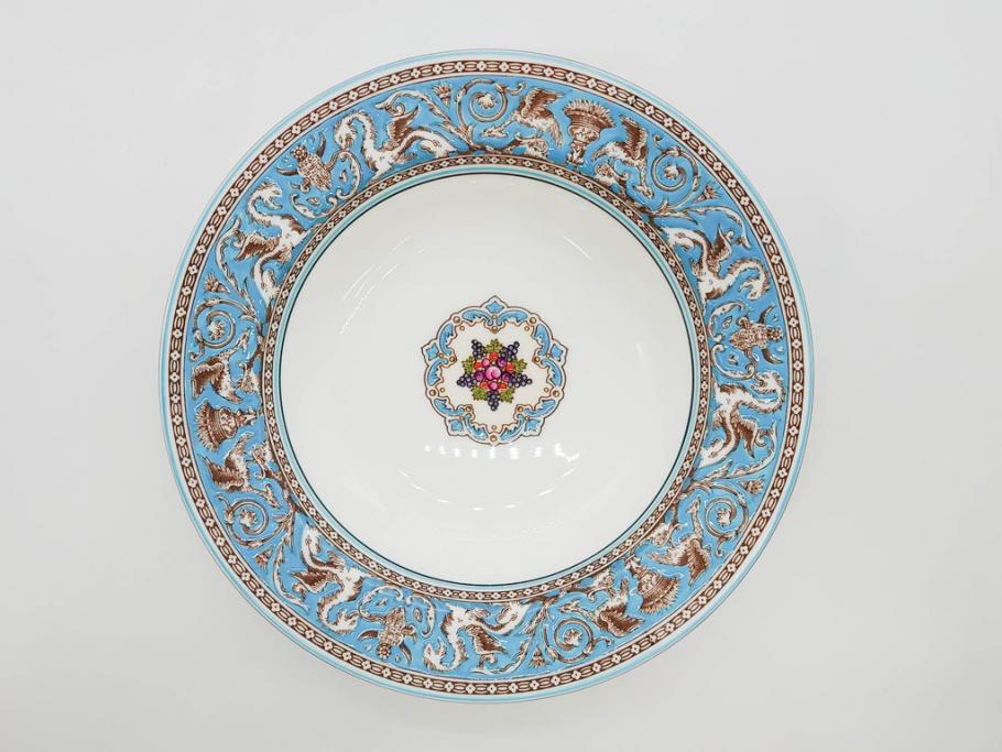 イギリス　WEDGWOOD(ウェッジウッド)　FLORENTINE TURQUOISE(フロレンティーン ターコイズ)　フォーマルで食卓が華やぐスーププレート2枚&スクエアプレート1枚セット(グロテスク文様、フルーツ、果物、スープ皿、変形皿、洋食器、英国)(R-079015)