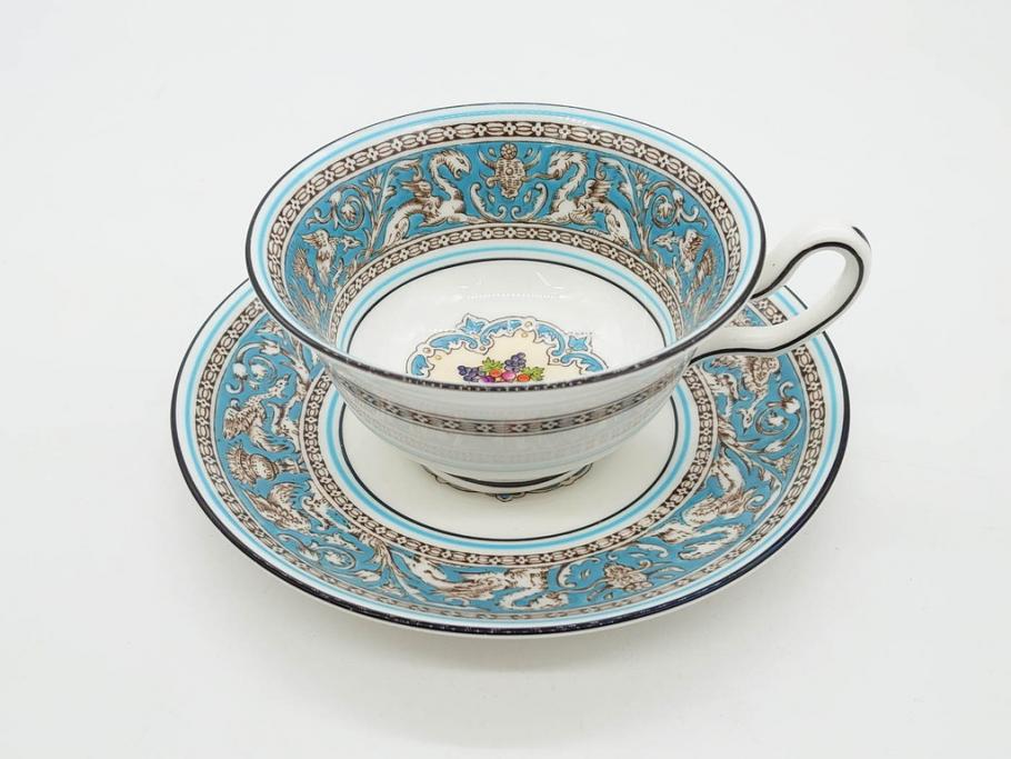イギリス　WEDGWOOD(ウェッジウッド)　FLORENTINE TURQUOISE(フロレンティーン ターコイズ)　優雅な一時を過ごせるトリオセット2客&カップ&ソーサー1客セット(グロテスク文様、フルーツ、果物、C&S、プレート、皿、洋食器、英国)(R-079016)