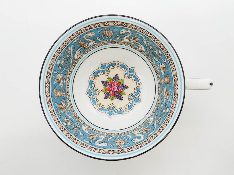 イギリス　WEDGWOOD(ウェッジウッド)　FLORENTINE TURQUOISE(フロレンティーン ターコイズ)　優雅な一時を過ごせるトリオセット2客&カップ&ソーサー1客セット(グロテスク文様、フルーツ、果物、C&S、プレート、皿、洋食器、英国)(R-079016)