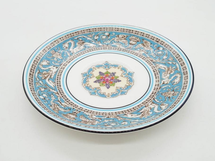 イギリス　WEDGWOOD(ウェッジウッド)　FLORENTINE TURQUOISE(フロレンティーン ターコイズ)　優雅な一時を過ごせるトリオセット2客&カップ&ソーサー1客セット(グロテスク文様、フルーツ、果物、C&S、プレート、皿、洋食器、英国)(R-079016)