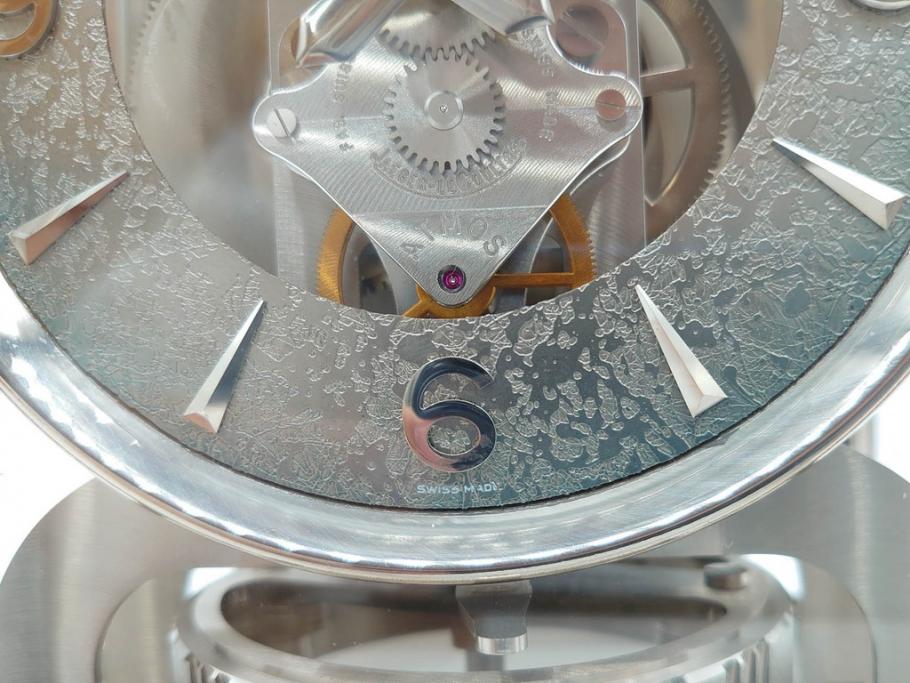 スイス　JAEGER-LECOULTRE(ジャガー・ルクルト)　ATMOS(アトモス)　METAL CALIBER 526-5　スタイリッシュなデザインと機能性を兼ね備えた置き時計(空気時計、ガス、半永久、使用説明書付き)(R-079019)