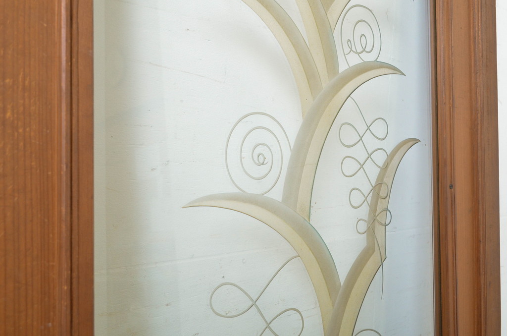 アンティーク建具　大正ロマン　エッチングガラスがおしゃれな古い洋館のドア1枚(彫刻ガラス、扉、木製扉、ガラス扉)(R-064069)