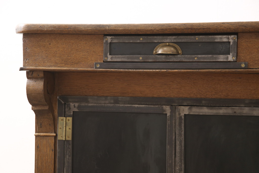 フランスアンティーク　リメイク品　オーク材　ブルックリンスタイルにおすすめのカウンター(キャビネット、作業台、収納棚)(R-051303)