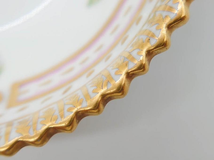 デンマーク　ROYAL COPENHAGEN(ロイヤルコペンハーゲン)　フローラダニカ　20/3508　瑞々しい花と金彩が美しいトライアングルディッシュ(三角プレート、フラワー、皿、洋食器、北欧)(R-079040)　