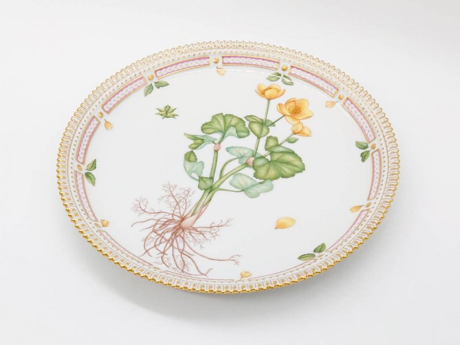 デンマーク　ROYAL COPENHAGEN(ロイヤルコペンハーゲン)　フローラダニカ　20/3566　細部まで繊細に描かれた花が上品なプレート(金彩、フラワー、ディッシュ、大皿、洋食器、北欧)(R-079041)　