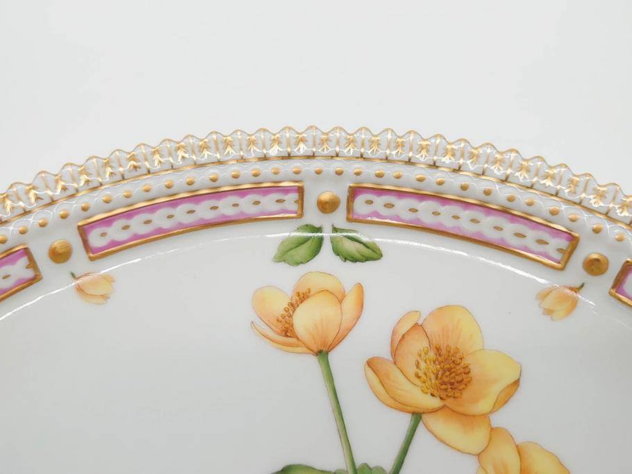 デンマーク　ROYAL COPENHAGEN(ロイヤルコペンハーゲン)　フローラダニカ　20/3566　細部まで繊細に描かれた花が上品なプレート(金彩、フラワー、ディッシュ、大皿、洋食器、北欧)(R-079041)　