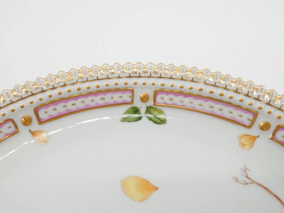 デンマーク　ROYAL COPENHAGEN(ロイヤルコペンハーゲン)　フローラダニカ　20/3566　細部まで繊細に描かれた花が上品なプレート(金彩、フラワー、ディッシュ、大皿、洋食器、北欧)(R-079041)　