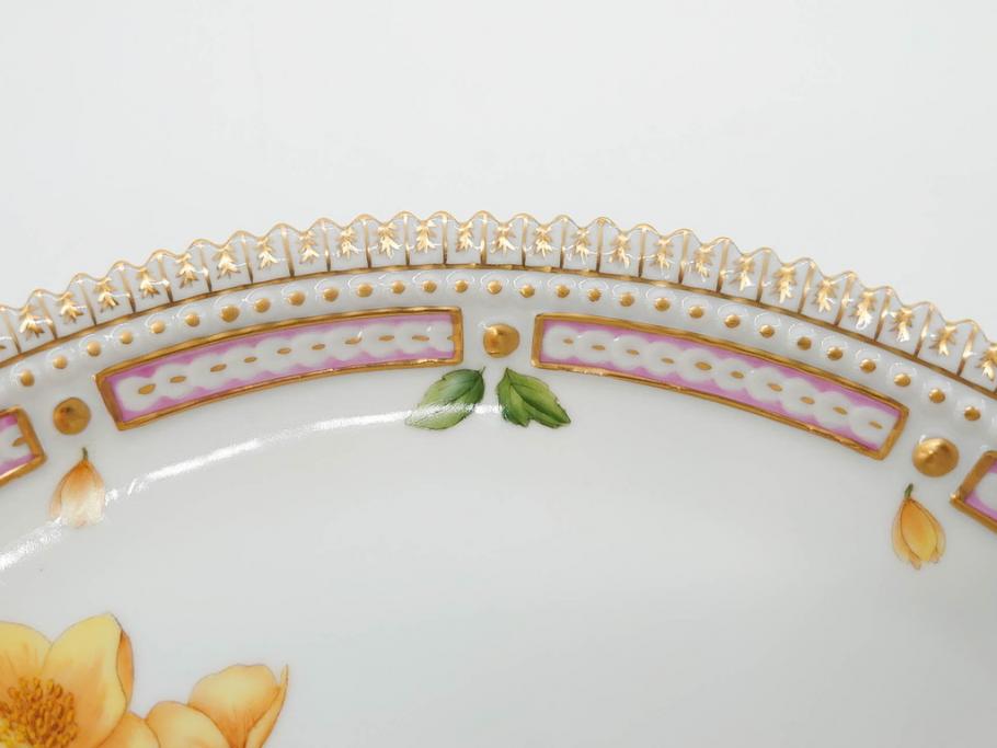 デンマーク　ROYAL COPENHAGEN(ロイヤルコペンハーゲン)　フローラダニカ　20/3566　細部まで繊細に描かれた花が上品なプレート(金彩、フラワー、ディッシュ、大皿、洋食器、北欧)(R-079041)　