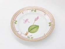 デンマーク　ROYAL COPENHAGEN(ロイヤルコペンハーゲン)　フローラダニカ　617　匠の美技に魅了されるプレート(花、フラワー、金彩、ケーキプレート、中皿、ディッシュ、洋食器、北欧)(R-079042)　