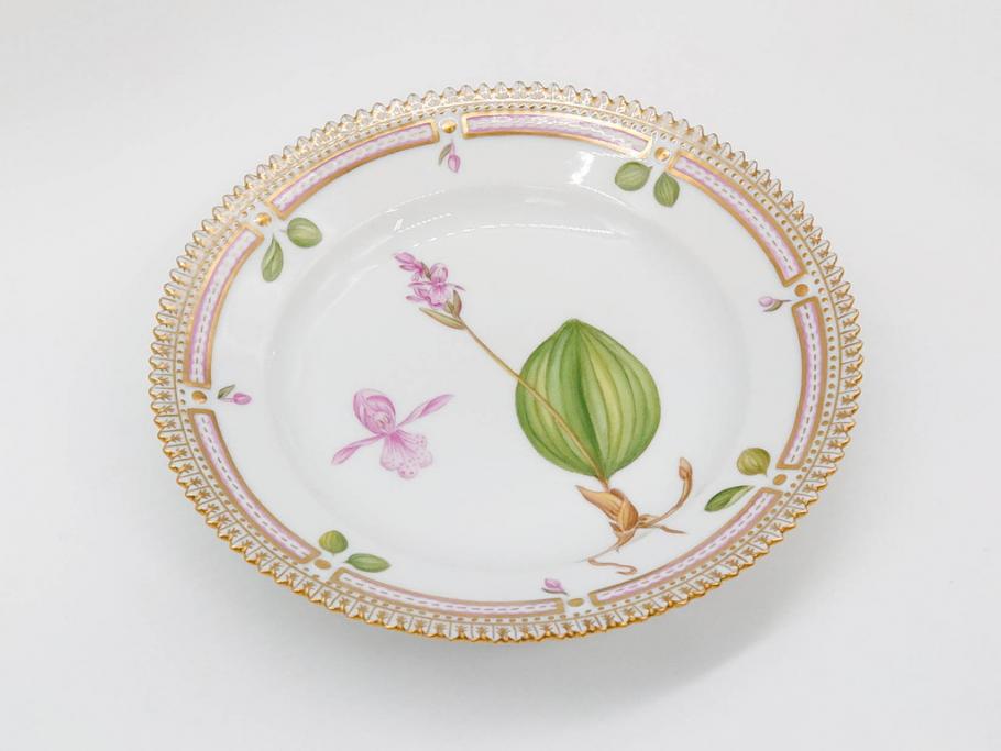 デンマーク　ROYAL COPENHAGEN(ロイヤルコペンハーゲン)　フローラダニカ　617　匠の美技に魅了されるプレート(花、フラワー、金彩、ケーキプレート、中皿、ディッシュ、洋食器、北欧)(R-079042)　