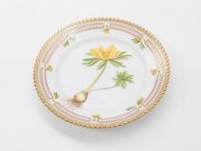 デンマーク　ROYAL COPENHAGEN(ロイヤルコペンハーゲン)　フローラダニカ　615　黄色い花が印象的で優雅なプレート(金彩、フラワー、ディッシュ、小皿、銘々皿、洋食器、北欧)(R-079043)