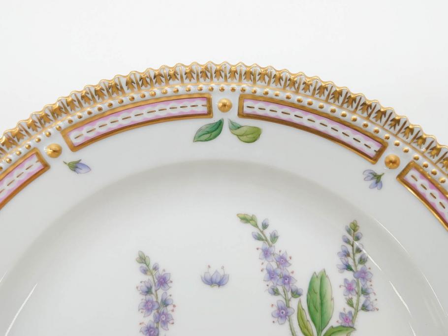 デンマーク　ROYAL COPENHAGEN(ロイヤルコペンハーゲン)　フローラダニカ　621　丹念に描かれた花のデザインが見事なプレート(フラワー、金彩、中皿、ディッシュ、ケーキプレート、洋食器、北欧)(R-079044)　