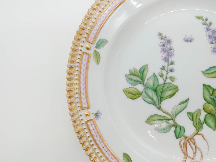 デンマーク　ROYAL COPENHAGEN(ロイヤルコペンハーゲン)　フローラダニカ　621　丹念に描かれた花のデザインが見事なプレート(フラワー、金彩、中皿、ディッシュ、ケーキプレート、洋食器、北欧)(R-079044)　