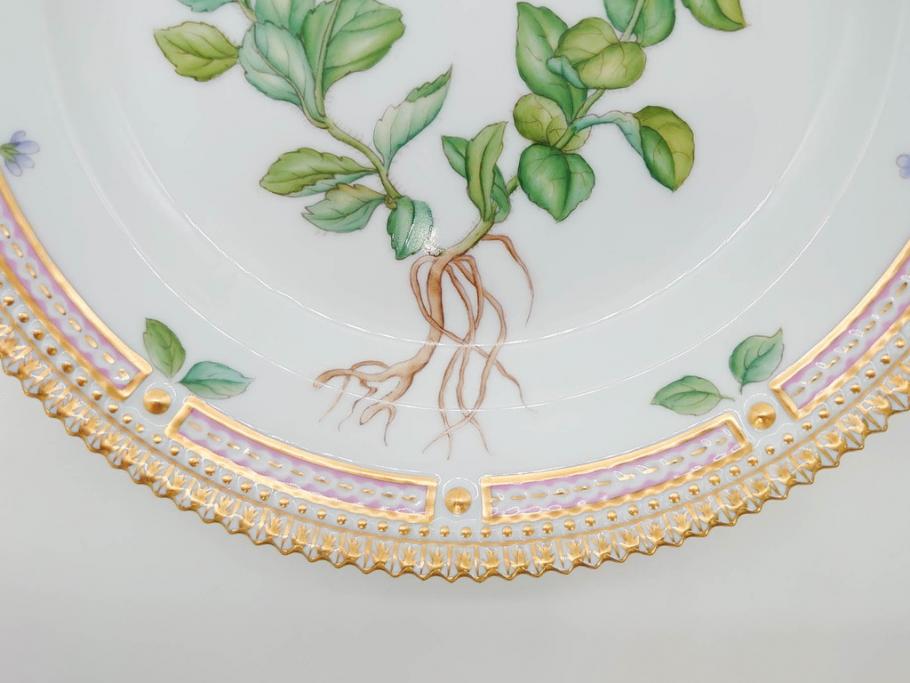 デンマーク　ROYAL COPENHAGEN(ロイヤルコペンハーゲン)　フローラダニカ　621　丹念に描かれた花のデザインが見事なプレート(フラワー、金彩、中皿、ディッシュ、ケーキプレート、洋食器、北欧)(R-079044)　