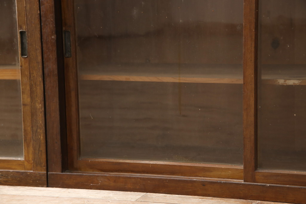 和製アンティーク　昭和初期　レトロな雰囲気を醸し出す収納棚(サイドキャビネット、食器棚、戸棚)(R-054552)